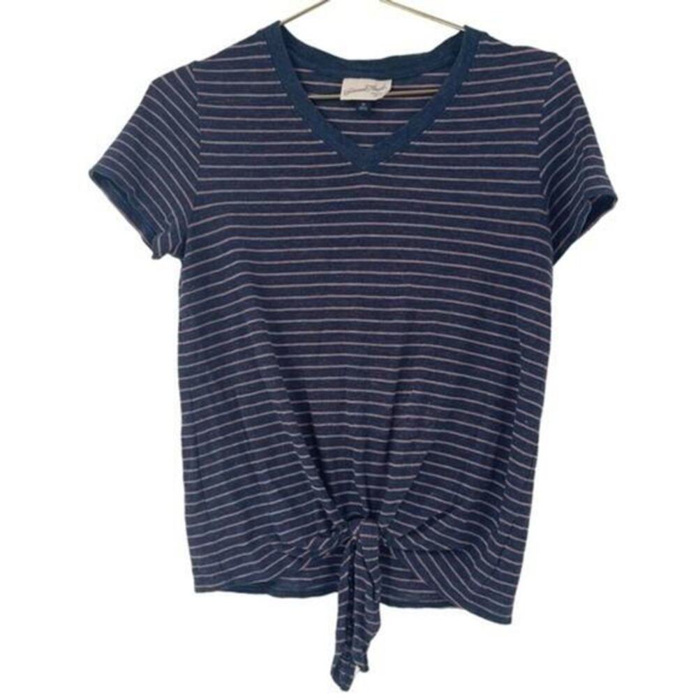 XS Universal thread, Blue And Pink Tie Front Top